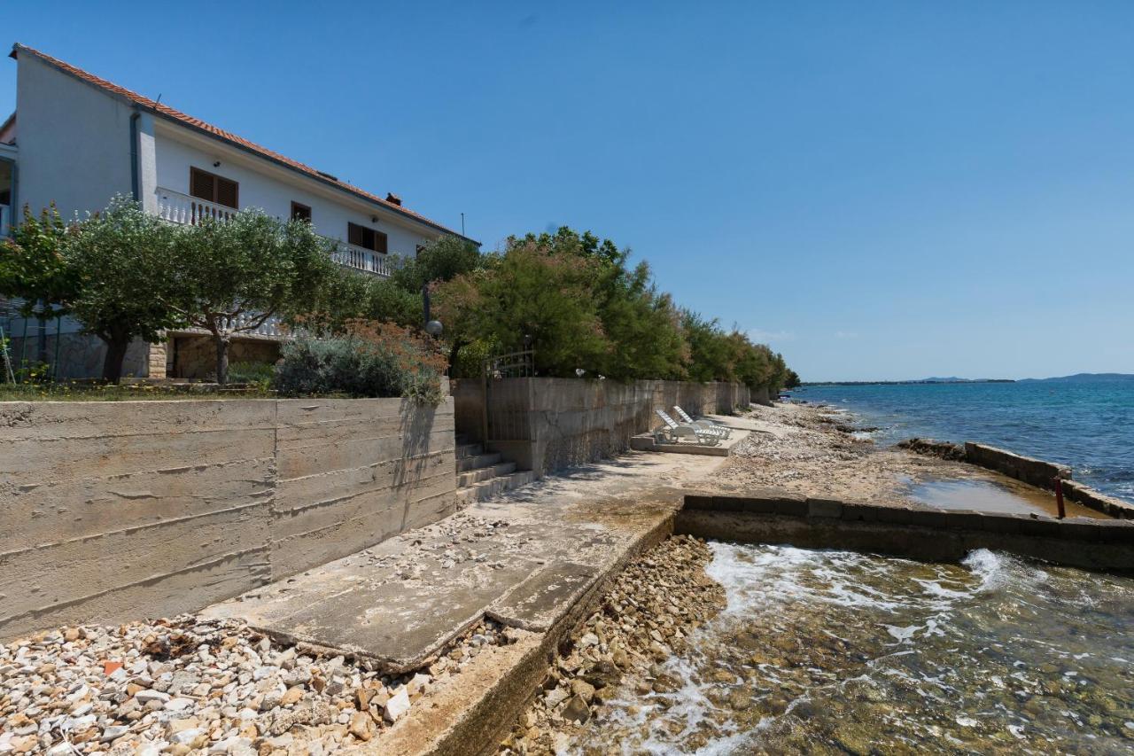 Family Friendly Seaside Apartments Kozino, Zadar - 5756 Petrcane Luaran gambar