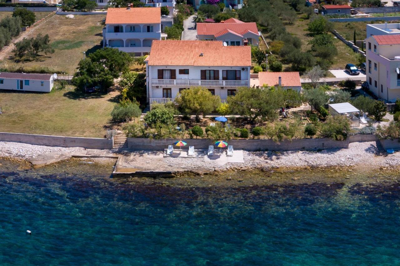 Family Friendly Seaside Apartments Kozino, Zadar - 5756 Petrcane Luaran gambar