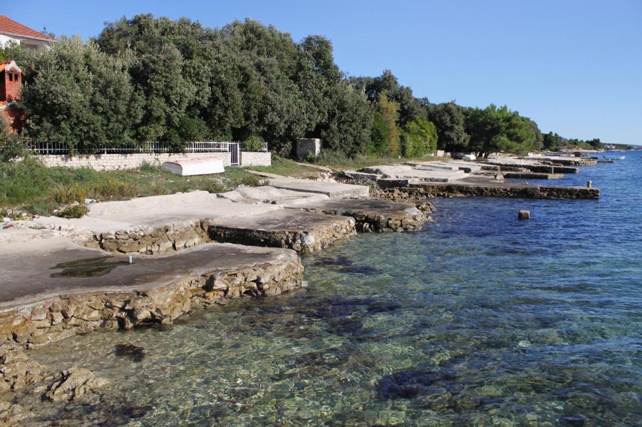 Family Friendly Seaside Apartments Kozino, Zadar - 5756 Petrcane Luaran gambar